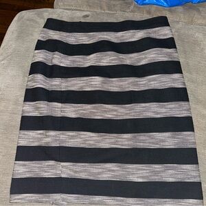 Elegant Black and Gray Striped Skirt J. Crew Size 8 The Pencil Skirt